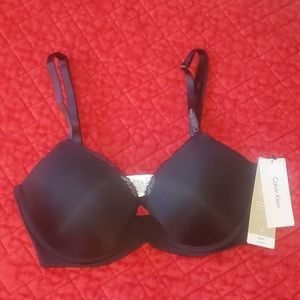 Calvin Klien Demi Push Up Bra